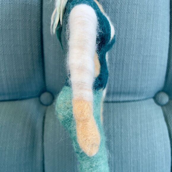 Wool Felted Doll OOAK Trendy Old Woman Poseable Handmade Needlework Art Piece - Picture 12 of 16